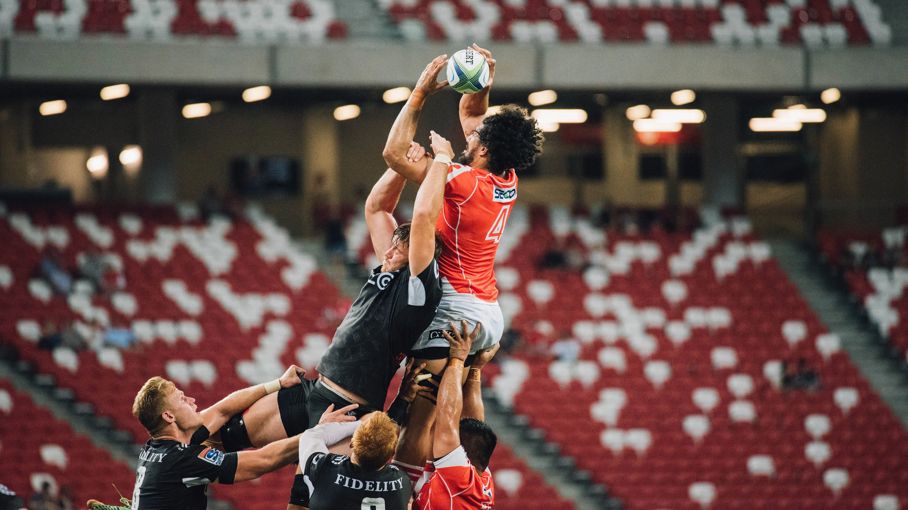 西甲范佩西退役告别赛：馨香一世，足球范佩西